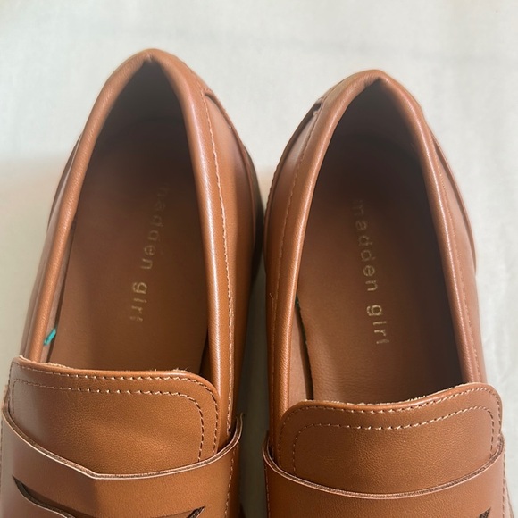 Madden Girl Brown Loafers Slip-On Style - Picture 2 of 5